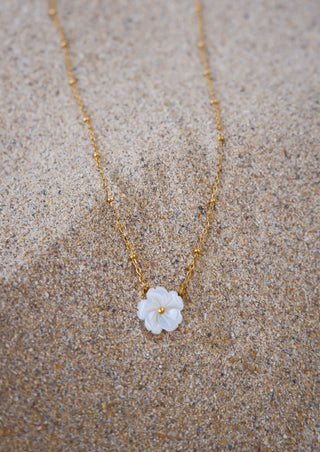 Sabine Flower Necklace